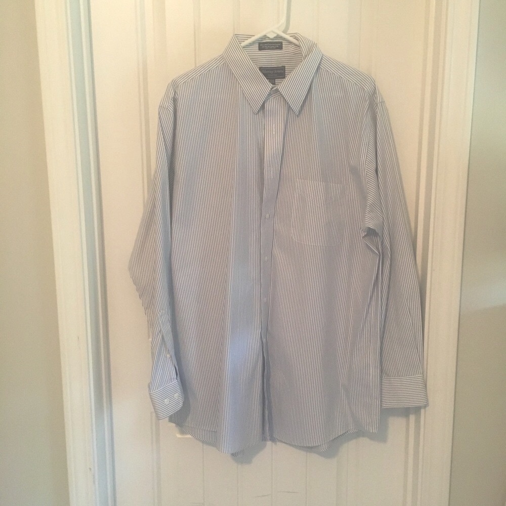 Meeting street collection men’s pin striped button down shirt size 16.5 34/35